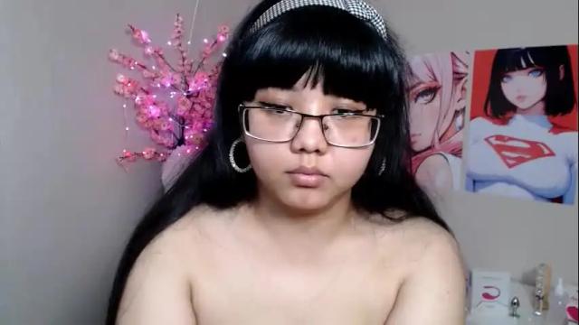 Image 12 of moertomlly Stream on Chaturbate on 13 days ago