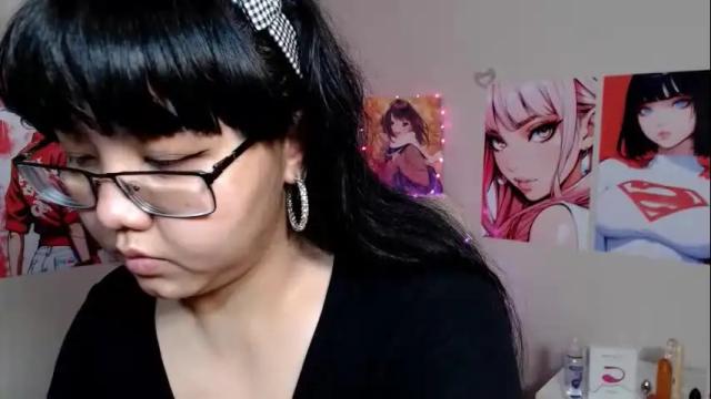 Image 11 of moertomlly Stream on Chaturbate on 6 days ago