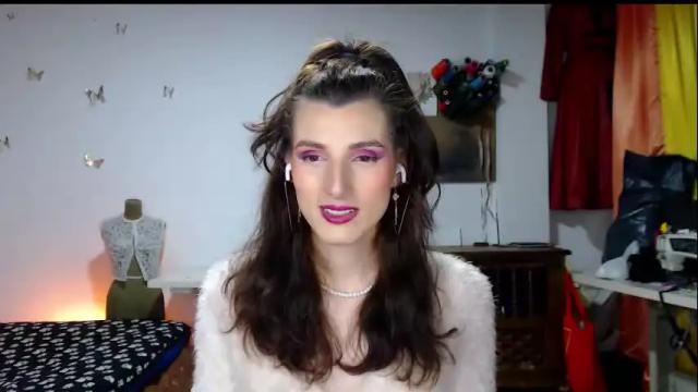 Image 3 of moira_hot Stream on Chaturbate on 28 days ago