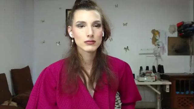 Image 2 of moira_hot Stream on Chaturbate on 22 days ago