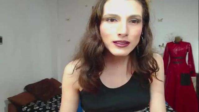 Image 10 of moira_hot Stream on Chaturbate on 1 month ago