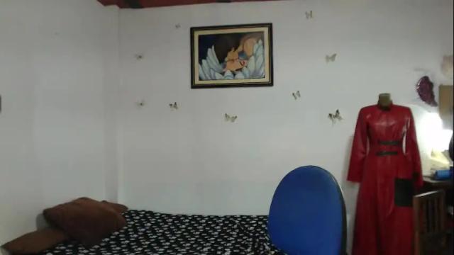 Image 6 of moira_hot Stream on Chaturbate on 1 month ago
