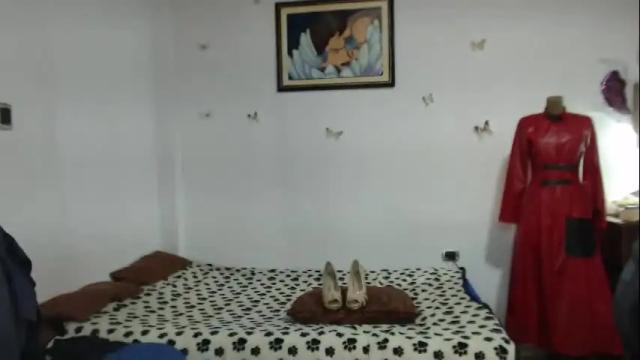 Image 4 of moira_hot Stream on Chaturbate on 1 month ago