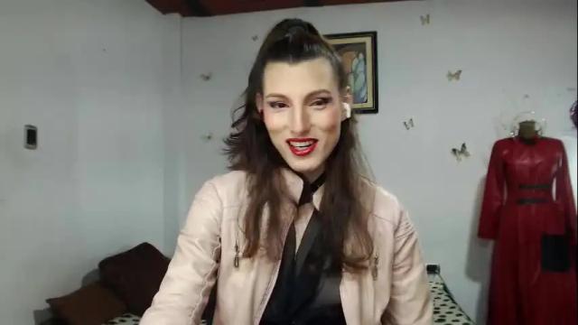 Image 8 of moira_hot Stream on Chaturbate on 1 month ago