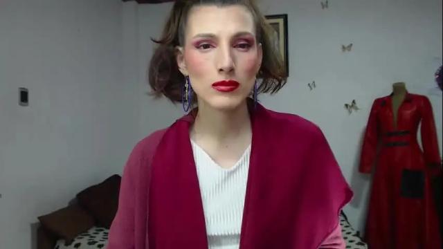 Image 2 of moira_hot Stream on Chaturbate on 1 month ago