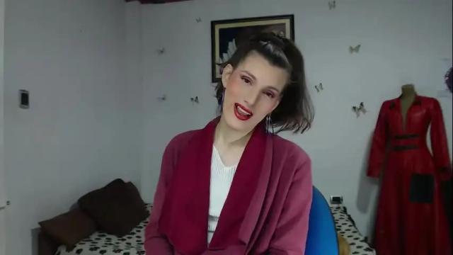 Image 7 of moira_hot Stream on Chaturbate on 1 month ago