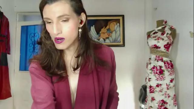 Image 4 of moira_hot Stream on Chaturbate on 1 month ago