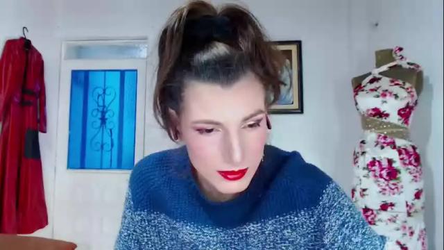 Image 4 of moira_hot Stream on Chaturbate on 26 days ago