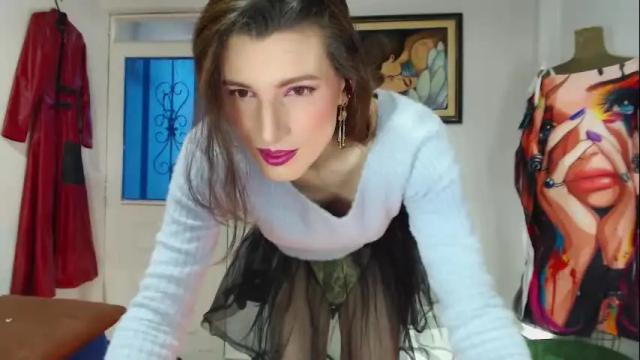 Image 12 of moira_hot Stream on Chaturbate on 25 days ago