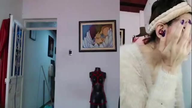 Image 8 of moira_hot Stream on Chaturbate on 23 days ago