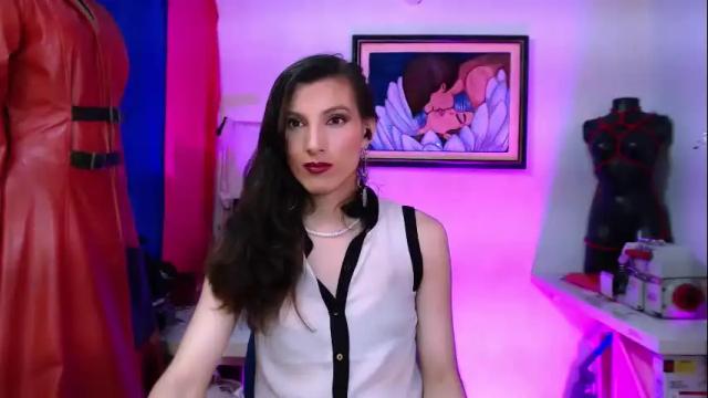 Image 2 of moira_hot Stream on Chaturbate on 5 days ago