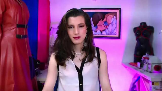 Image 4 of moira_hot Stream on Chaturbate on 5 days ago