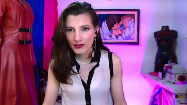 Image 6 of moira_hot Stream on Chaturbate on 5 days ago