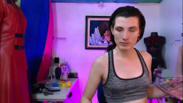 Image 4 of moira_hot Stream on Chaturbate on 2 days ago
