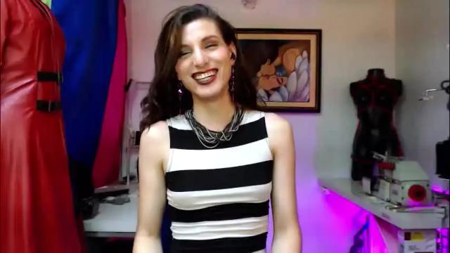 Image 12 of moira_hot Stream on Chaturbate on 1 day ago