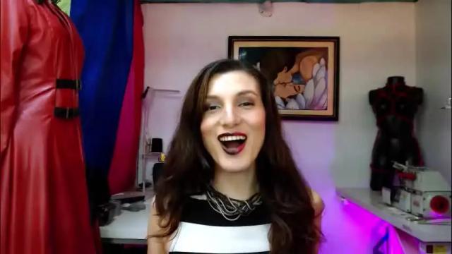 Image 4 of moira_hot Stream on Chaturbate on 1 day ago