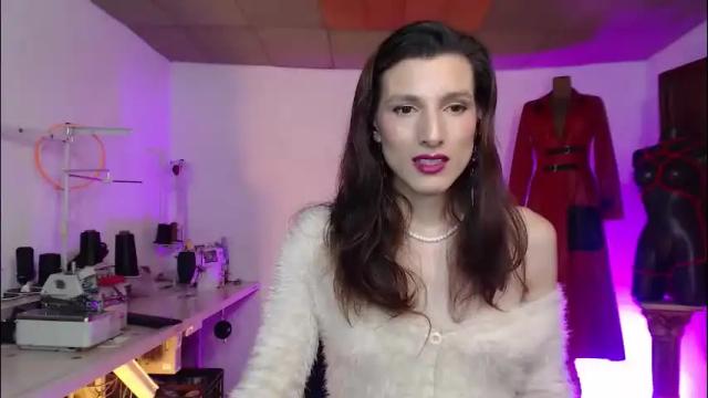 Image 2 of moira_hot Stream on Chaturbate on 4 months ago