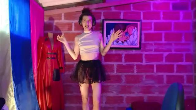 Image 4 of moira_hot Stream on Chaturbate on 3 months ago