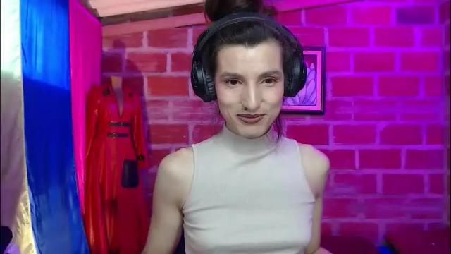 Image 6 of moira_hot Stream on Chaturbate on 3 months ago