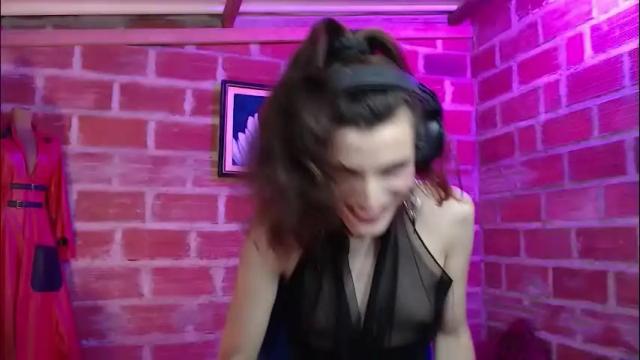 Image 12 of moira_hot Stream on Chaturbate on 3 months ago