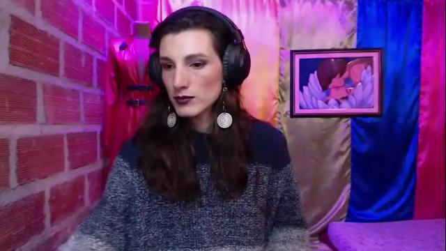 Image 3 of moira_hot Stream on Chaturbate on 2 months ago