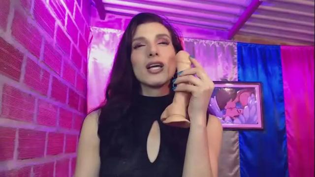 Image 6 of moira_hot Stream on Chaturbate on 2 months ago