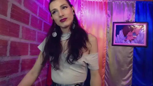 Image 4 of moira_hot Stream on Chaturbate on 2 months ago