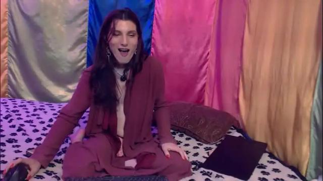 Image 2 of moira_hot Stream on Chaturbate on 7 days ago