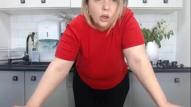 Image 3 of mojjo_erika Stream on Chaturbate on 1 month ago