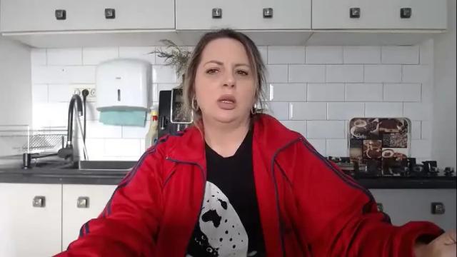 Image 2 of mojjo_erika Stream on Chaturbate on 1 month ago