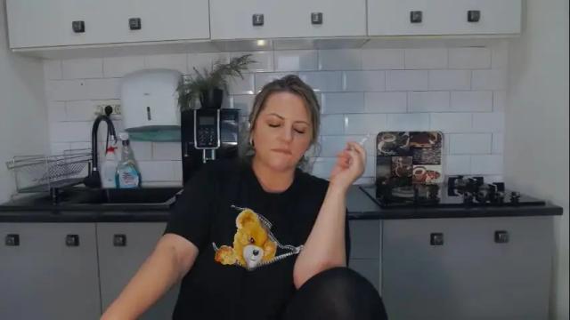 Image 4 of mojjo_erika Stream on Chaturbate on 4 days ago