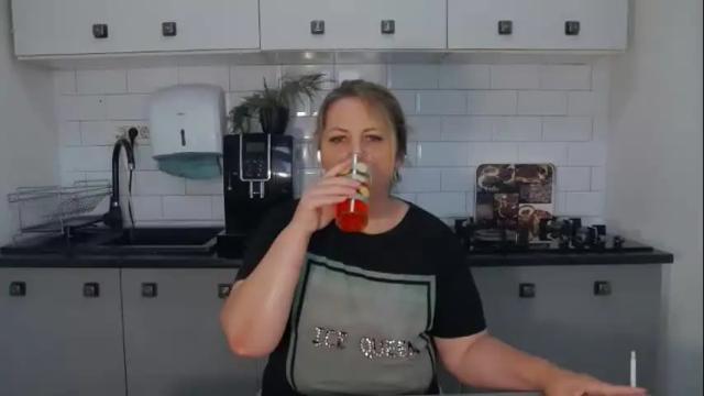 Image 10 of mojjo_erika Stream on Chaturbate on 2 days ago