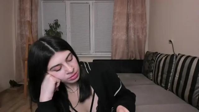 Image 12 of molaganna Stream on Chaturbate on 14 months ago