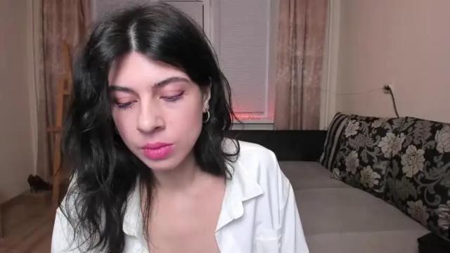 Image 10 of molaganna Stream on Chaturbate on 14 months ago