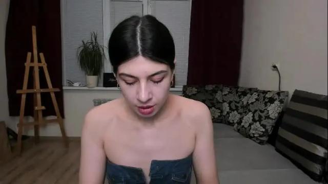 Image 2 of molaganna Stream on Chaturbate on 2 months ago
