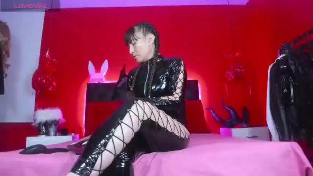 Image 7 of molenna_lyra Stream on Chaturbate on 22 months ago