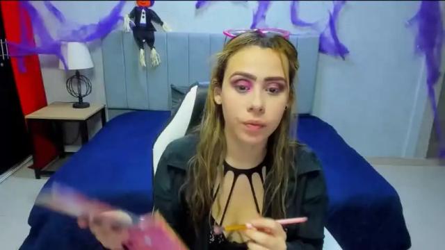 Image 7 of moli_snow Stream on Chaturbate on 18 months ago