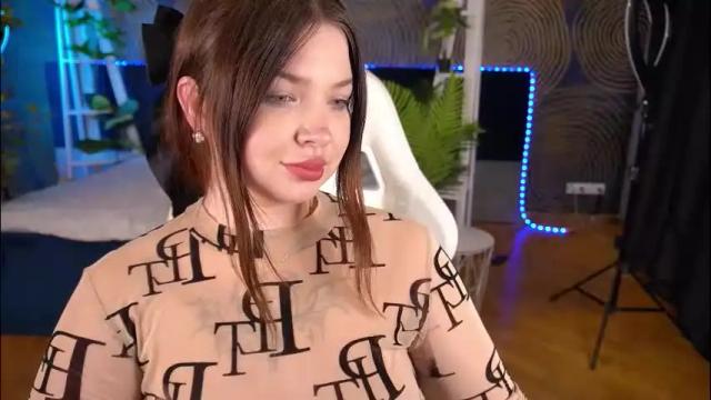 Image 7 of molinmoon Stream on Chaturbate on 2 months ago