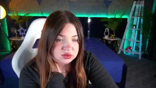 Image 11 of molinmoon Stream on Chaturbate on 2 months ago