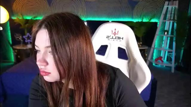 Image 4 of molinmoon Stream on Chaturbate on 2 months ago