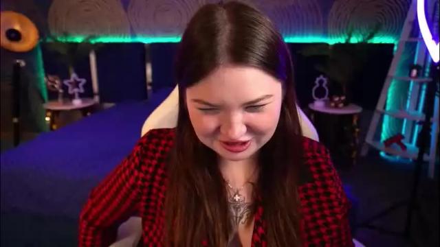 Image 3 of molinmoon Stream on Chaturbate on 1 month ago