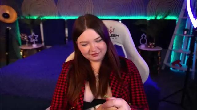 Image 7 of molinmoon Stream on Chaturbate on 1 month ago