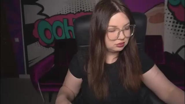 Image 4 of molinmoon Stream on Chaturbate on 1 month ago