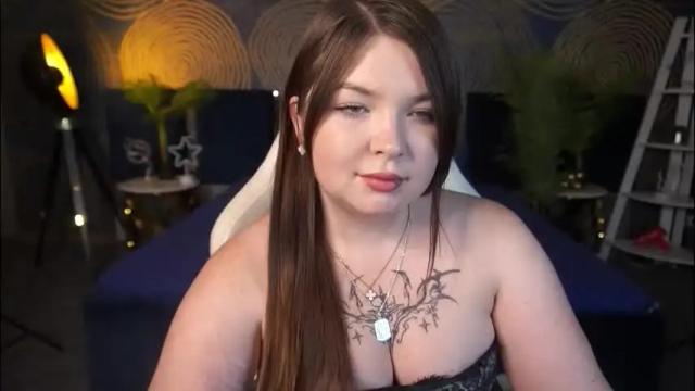 Image 4 of molinmoon Stream on Chaturbate on 1 month ago