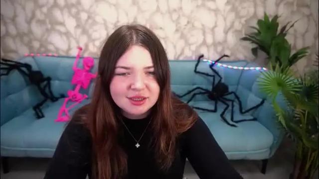 Image 3 of molinmoon Stream on Chaturbate on 7 days ago