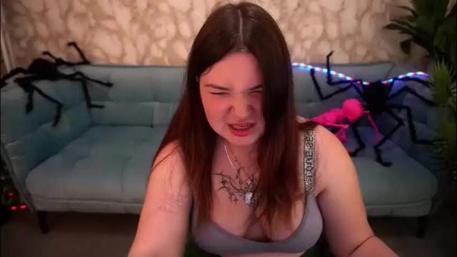 Image 7 of molinmoon Stream on Chaturbate on 4 days ago