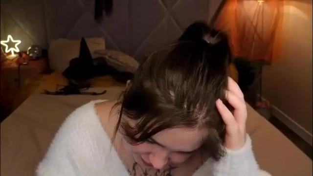 Image 10 of molinmoon Stream on Chaturbate on 1 day ago