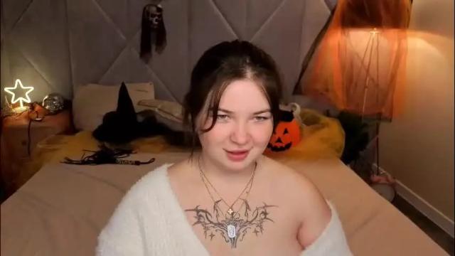 Image 4 of molinmoon Stream on Chaturbate on 1 day ago