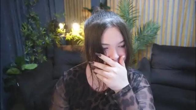 Image 8 of molinmoon Stream on Chaturbate on 1 month ago