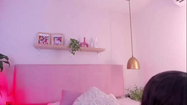 Image 2 of moll1e_ Stream on Chaturbate on 1 month ago